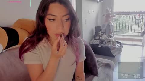       online show from November 19, 8:07 pm