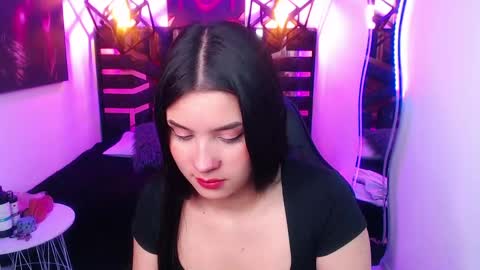 natalie  online show from May 21, 8:15 pm