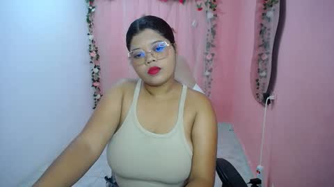 Snapshot of natalie_tits1 chatting on September 25, 5:53 pm natalie_tits1 online show from September 25, 5:53 pm