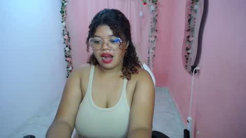 Snapshot of natalie_tits1 chatting on October 2, 3:55 pm natalie_tits1 online show from October 2, 3:55 pm
