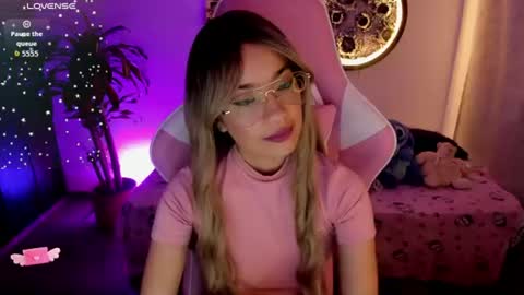 MissNatis online show from August 6, 2:09 am