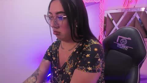 Natashaa  online show from February 28, 3:43 am