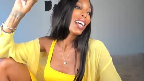 Natassia Dreams online show from March 27, 1:44 am