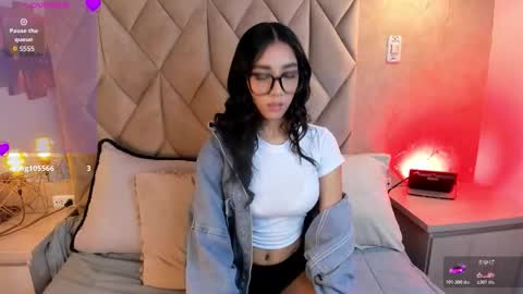 NATH QUIM online show from March 1, 2:16 am