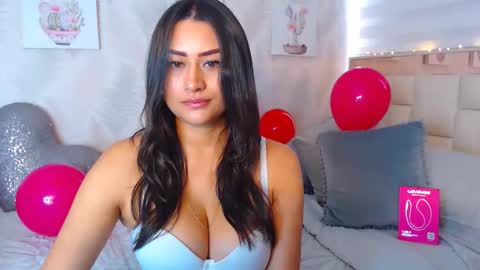 Nathalie Rose online show from February 14, 4:43 pm