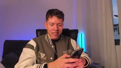 Snapshot of nathan_blake_ chatting on September 28, 10:52 pm Nathan online show from September 28, 10:52 pm