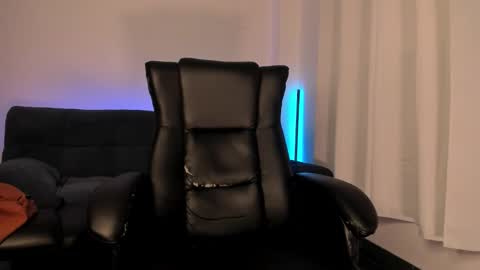 Snapshot of nathan_blake_ chatting on October 7, 11:12 pm Nathan online show from October 7, 11:12 pm