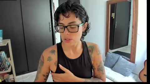 natt_op online show from June 25, 4:01 pm