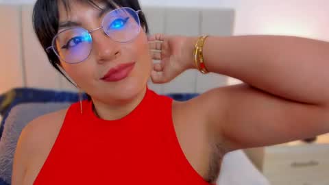 Nathalie online show from April 16, 9:50 pm