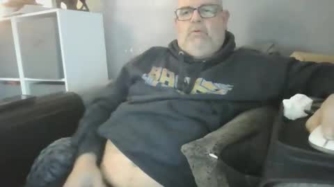 naturistmale45 online show from December 16, 1:50 pm