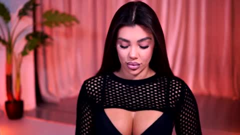 Naty online show from April 5, 7:11 pm