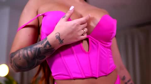 Naty online show from May 19, 1:56 am