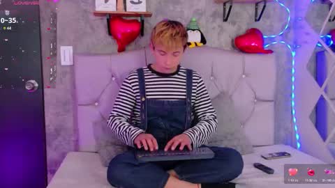 Christopher  Chris online show from February 25, 12:53 pm