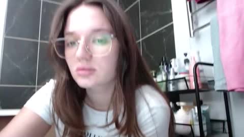 Chris Carrie online show from November 17, 3:53 am