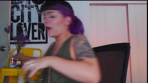 Em  please help me reach 100 thumbs up 3 online show from February 27, 4:05 am