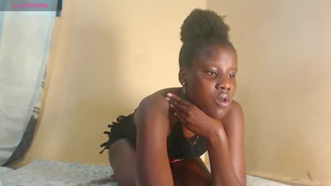 Snapshot of naughty_kitty021 chatting on September 18, 1:26 pm naomi online show from September 18, 1:26 pm