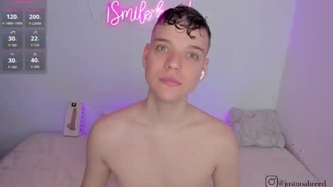 Noah online show from March 25, 8:48 pm