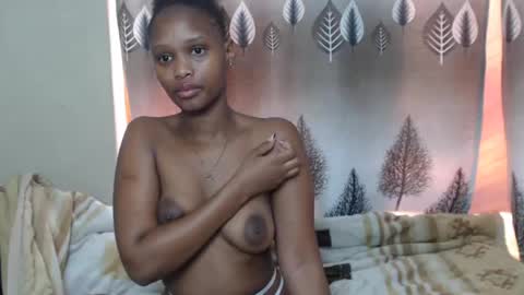 naughtybunny05 online show from July 26, 8:56 am