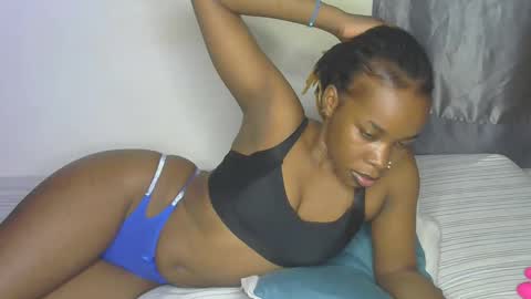 naughtyie online show from December 4, 12:38 pm