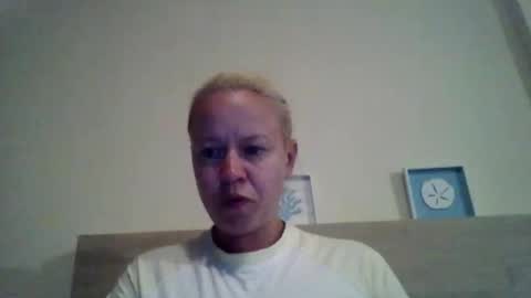 naughtyjennyblondeuk online show from April 18, 7:58 pm