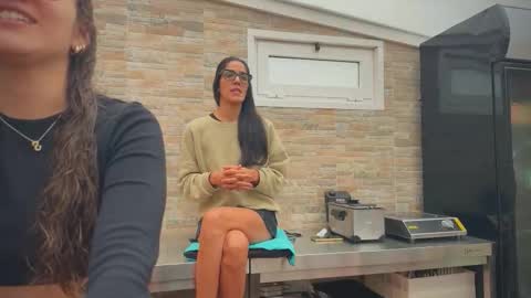 ANDREA STEPH  MIKE online show from October 3, 9:28 am