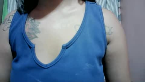 naughtymom_33 online show from February 2, 11:45 pm