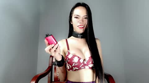 naughtypetiteangel online show from February 8, 11:13 am