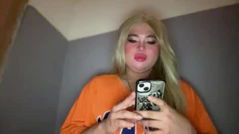 Rose Wilson online show from November 5, 4:03 am