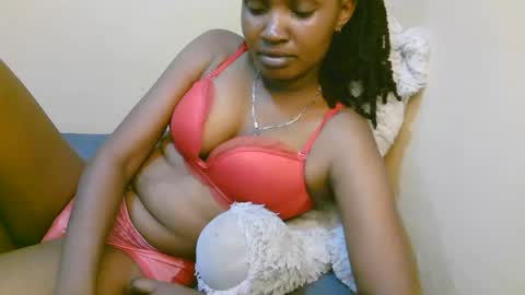 naughtyqueen online show from November 5, 2:13 am