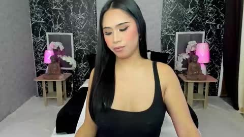 ITS ME YOGIRL PATRICIA online show from November 13, 3:09 am