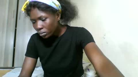 Snapshot of naughtyviv chatting on October 12, 6:21 pm naughtyviv online show from October 12, 6:21 pm