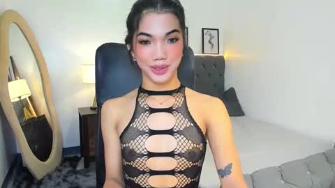 Snapshot of naughtyvixennova chatting on October 24, 6:08 pm Cassie online show from October 24, 6:08 pm