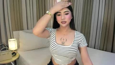 naughtyy_hunk_niel online show from June 22, 7:27 am