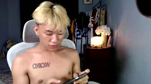 Loy online show from December 18, 8:37 pm