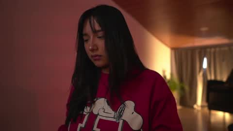 Nefertari online show from April 5, 1:08 pm