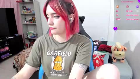 Snapshot of neeko_lol_ chatting on October 7, 6:48 pm Geek Nicole im Neeko UwU online show from October 7, 6:48 pm