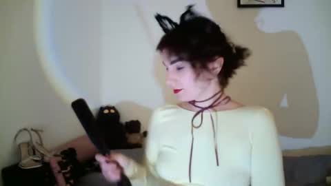 nefertiti_queen online show from April 14, 9:18 pm