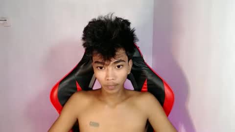Snapshot of neil_asian69 chatting on October 27, 9:09 am neil_asian69 online show from October 27, 9:09 am