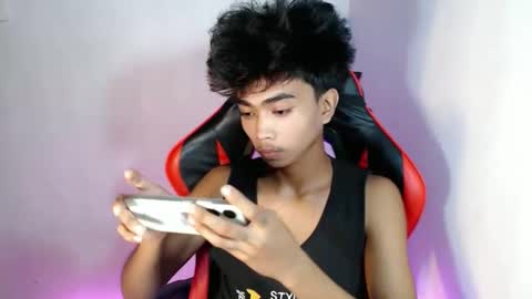 neil_asian69 online show from November 3, 3:13 pm