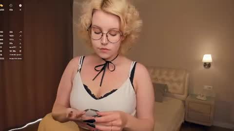 nelly_gloss online show from July 12, 7:44 am