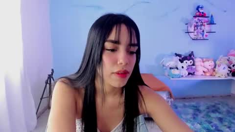 nenitaa_ online show from July 19, 8:22 pm