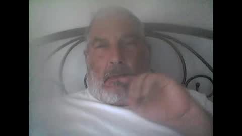 Snapshot of neohiom4f chatting on October 15, 3:35 pm neohiom4f online show from October 15, 3:35 pm