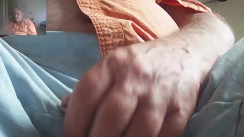 neohiom4f online show from April 22, 7:54 pm