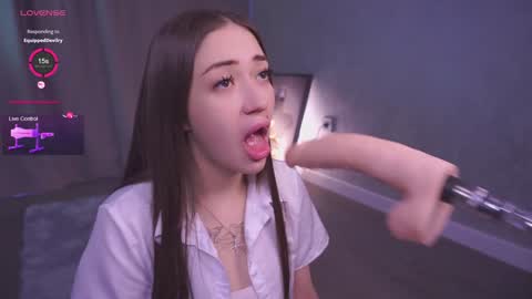 Lina Liza Emily and Grace online show from November 4, 6:04 am