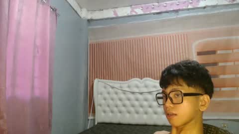 Ethan online show from July 15, 11:31 pm