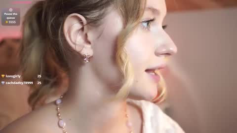 Nerissa online show from October 25, 8:53 pm