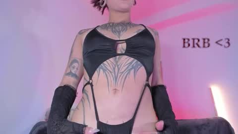 Marie    online show from January 10, 8:47 pm