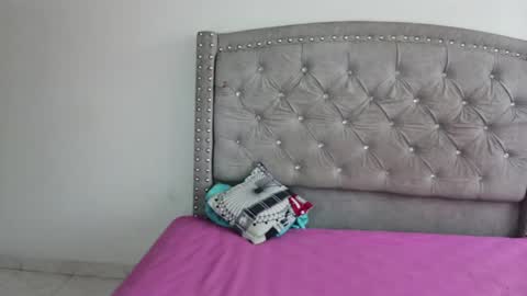 nesuko_kamado online show from September 23, 5:30 pm