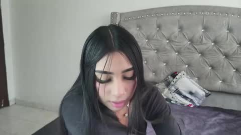 nesuko_kamado online show from December 22, 5:20 pm