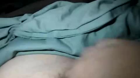 Snapshot of neverseentthatb4 chatting on December 4, 9:56 am Matt online show from December 4, 9:56 am